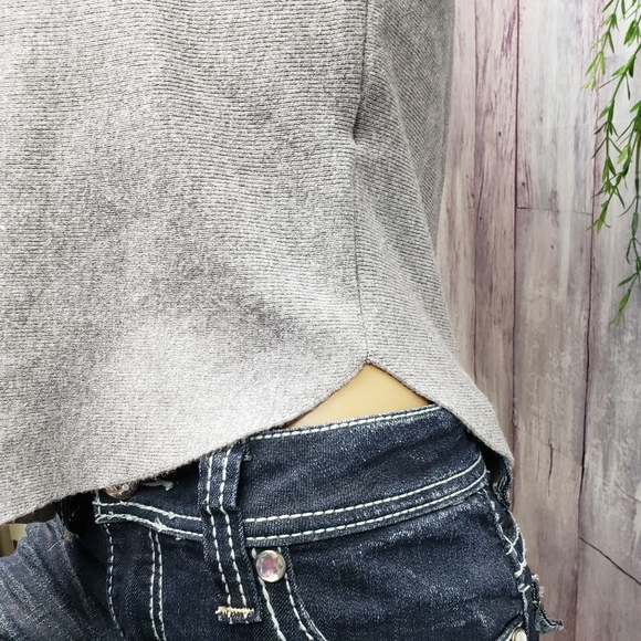 Anthro Ember Gray Sweater with Embroidered Cut Outs & Pearls Sleeve - Picture 4 of 12